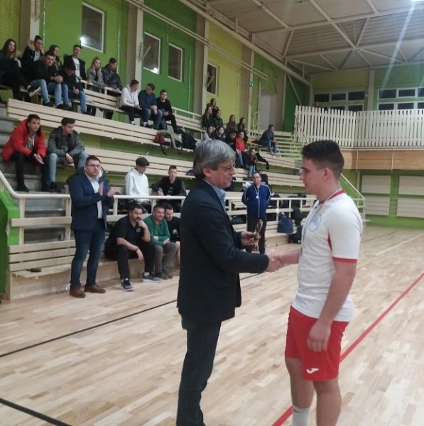 Hajdú Hunor a legjobb dékánis 597 x 600